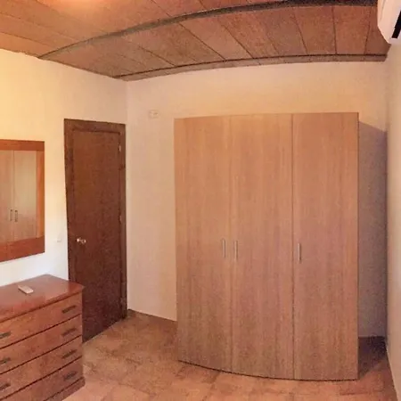 Charming In With Private Pool And Large Garden Villa