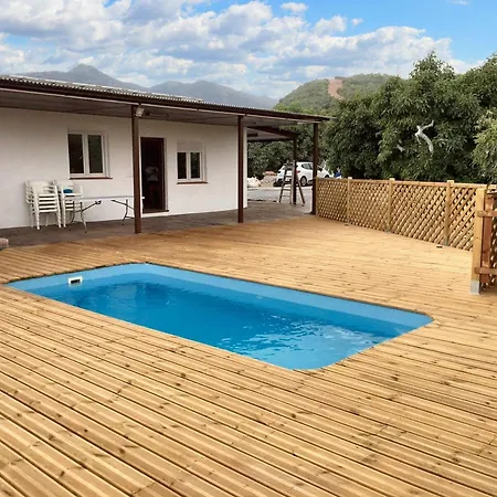 Charming In With Private Pool And Large Garden Villa