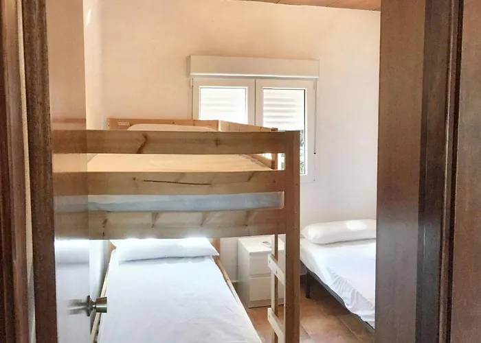 Charming In With Private Pool And Large Garden كوين